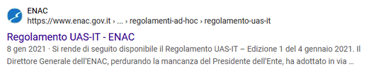 Documento normativo EASA evidenziato su scrivania